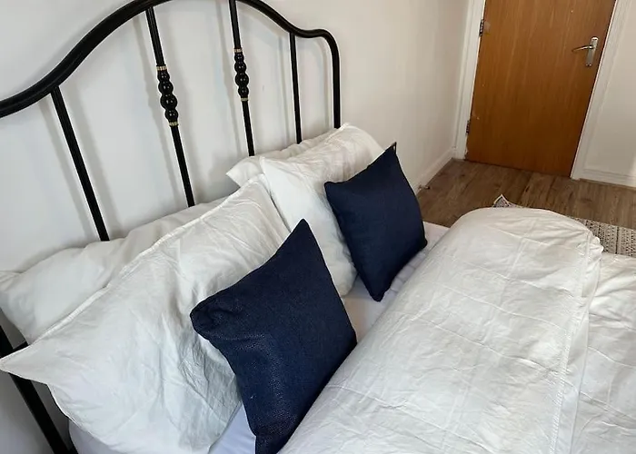 Stratford Apartment - Walk To Abba Voyage